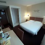 فندق Cit'hotel Talencia ثوارس