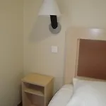 فندق Cit'hotel Talencia ثوارس