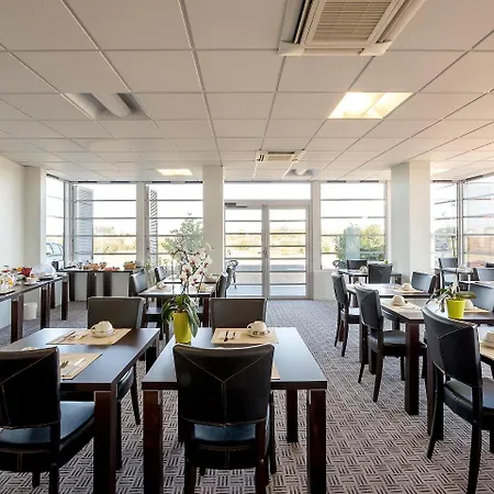 Cit'hotel Talencia 3* תוארס