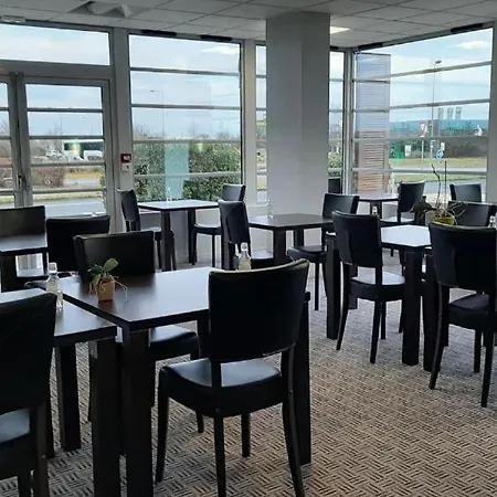 מלון Cit'hotel Talencia 3*