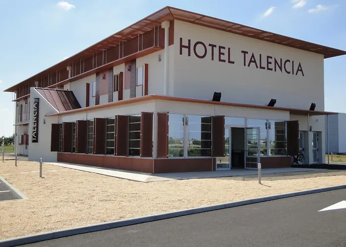 Hotell Cit'hotel Talencia Thouars